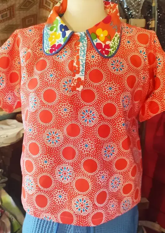 blouse "j'assume mes 70s" 🕺✨ blouse "j'assume mes 70s" 🕺✨