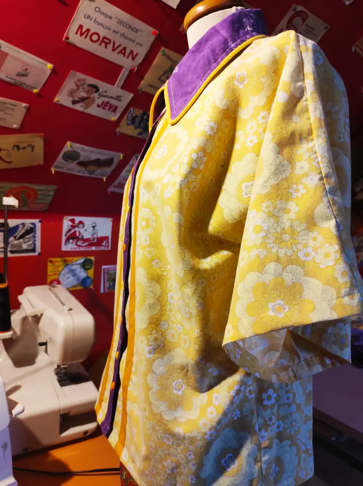 chemise "douceur vintage" en drap des années 70 chemise "douceur vintage" en drap des années 70