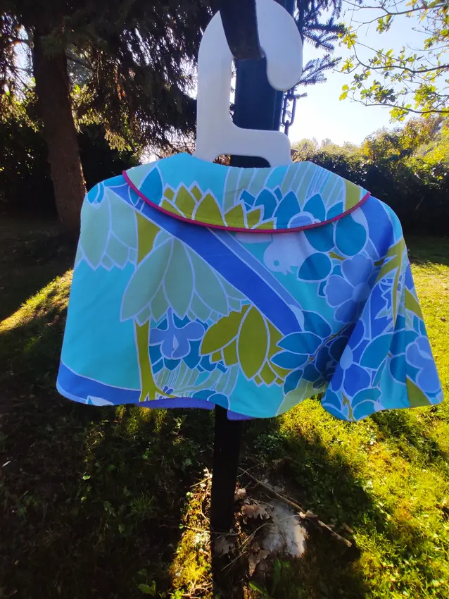 💜 cape épaules réversible en laine et draps vintage descamps 💙 💜 cape épaules réversible en laine et draps vintage descamps 💙