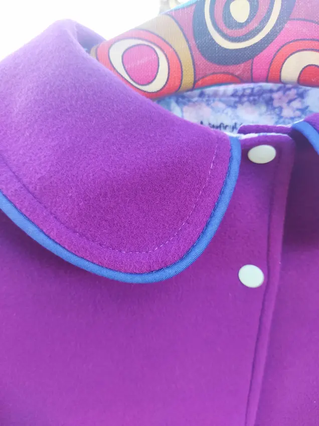 🌸 cape d’épaules réversible en polaire et tissu vintage fleuri 🌸 cape d’épaules réversible en polaire et tissu vintage fleuri