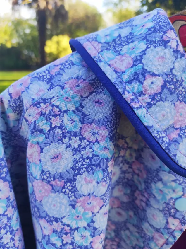 🌸 cape d’épaules réversible en polaire et tissu vintage fleuri 🌸 cape d’épaules réversible en polaire et tissu vintage fleuri