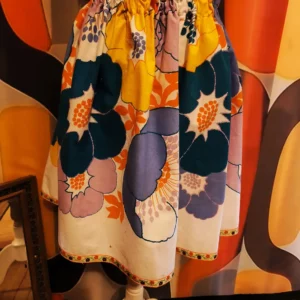 accueil jupe "fleurs rétro" en coton upcyclé (drap deschamps)
